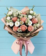 Букет цветов из:  Розы, Альстромерии и Лизиантусы в Тахтамукай