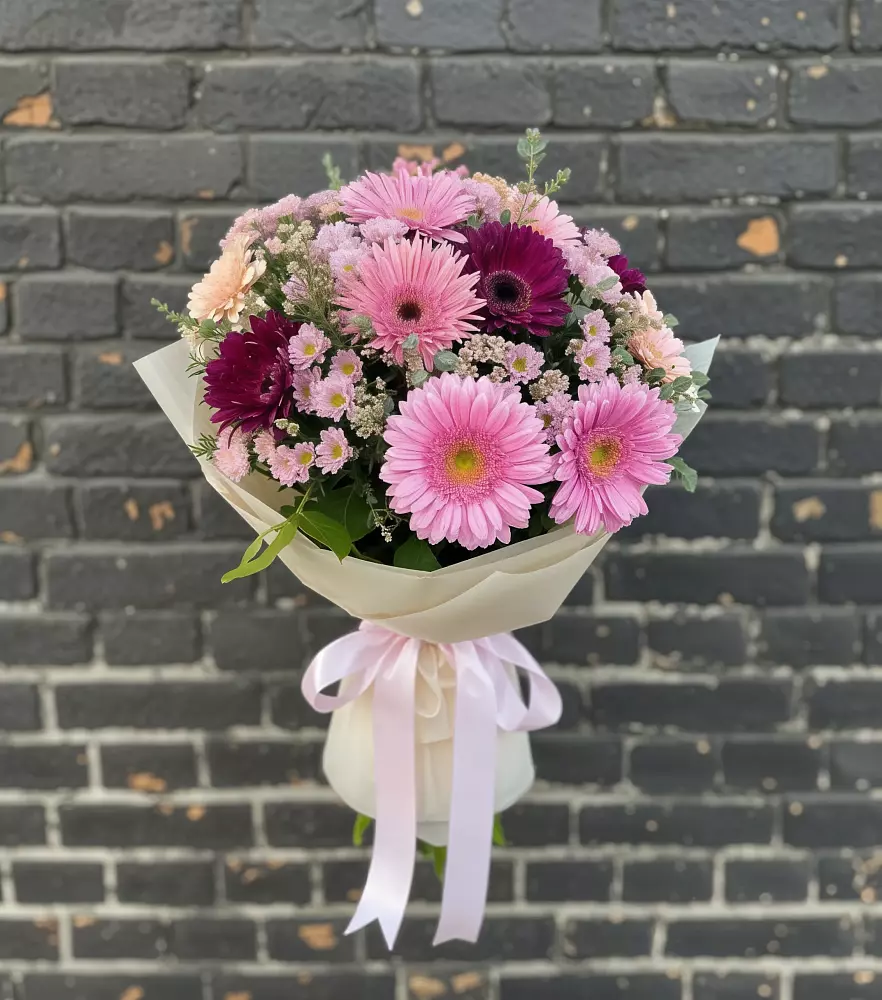 Букет цветов из: Герберы и Хризантемы в Тахтамукай