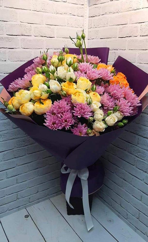 Букет цветов из: Хризантемы и Розы в Тахтамукай