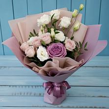 Букет цветов из:  Розы и Лизиантусы в Тахтамукай