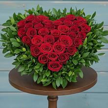 Цветочная композиция из Розы в виде сердца #REPLACE_PRED# Тахтамукай