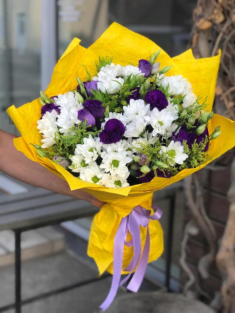 Букет цветов из: Ирисы, Хризантемы и Ромашки в Тахтамукай