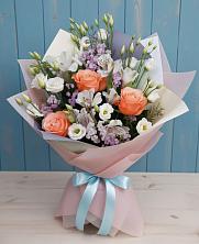 Букет цветов из:  Лизиантусы, Розы, Альстромерии и Гипсофила в Тахтамукай