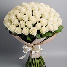 Букет 101 беля роза Белоснежка в Тахтамукай