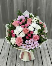 Букет цветов из:  Альстромерии, Гвоздики, Розы и Хризантемы в Тахтамукай
