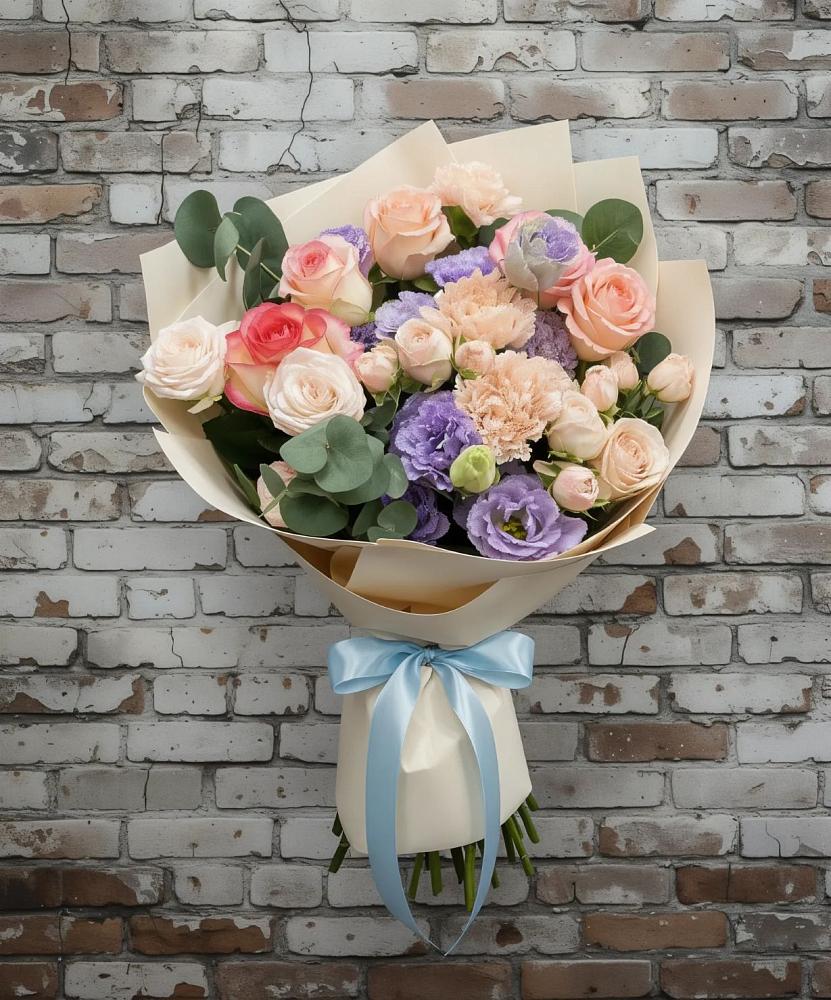 Букет цветов из: Розы, Лизиантусы и Гвоздики в Тахтамукай