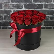 Цветочная композиция из Розы в шляпной коробке в Тахтамукай