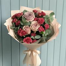 Букет цветов из:  Гвоздики и Розы в Тахтамукай