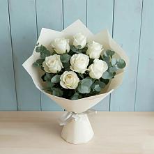 Букет Белые розы в Эвкалипте в Тахтамукай